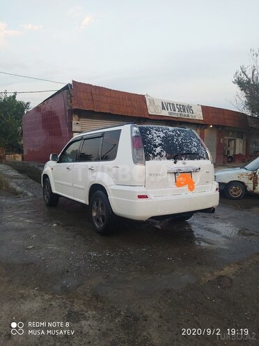 Nissan X-Trail 2002, 255,500 km - 2.0 l - Yevlax