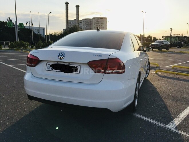Volkswagen Passat 2015, 186,000 km - 1.8 l - Bakı