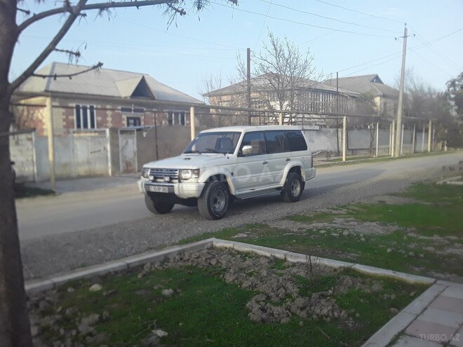 Mitsubishi Pajero 1994, 187,000 km - 2.8 l - Salyan