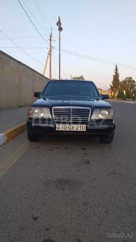 Mercedes E 250 1993, 300,000 km - 2.5 l - Masallı