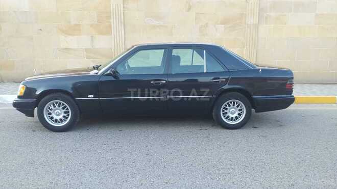 Mercedes E 250 1993, 300,000 km - 2.5 l - Masallı