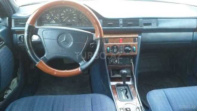 Mercedes E 250 1993, 300,000 km - 2.5 l - Masallı