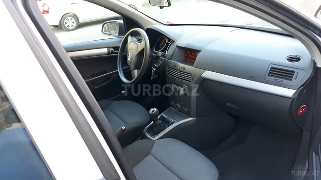 Opel Astra 2005, 135,000 km - 1.4 l - Bakı