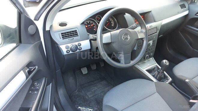 Opel Astra 2005, 135,000 km - 1.4 l - Bakı