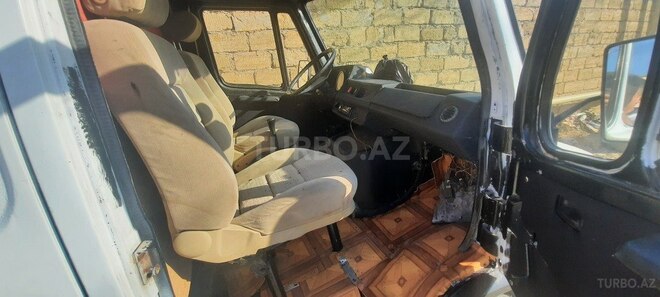 Mercedes  1990, 350,000 km - 2.5 л - Bakı