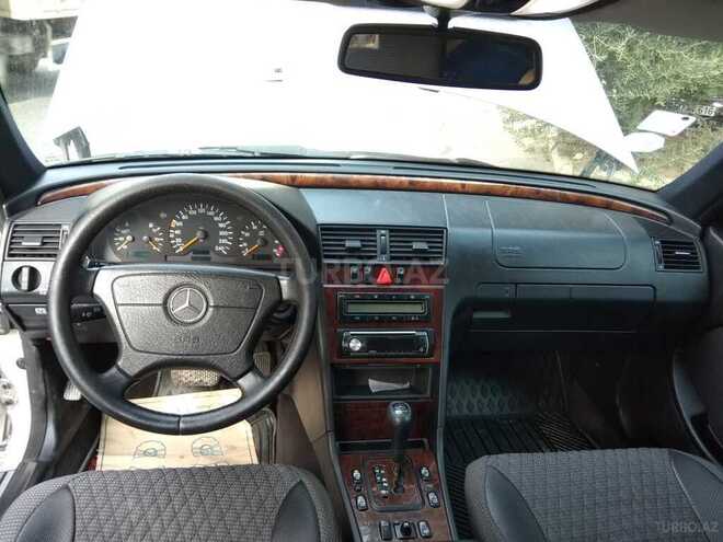 Mercedes C 240 1999, 300,000 km - 2.4 l - Bakı
