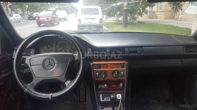 Mercedes E 220 1993, 400,000 km - 2.2 l - Sumqayıt