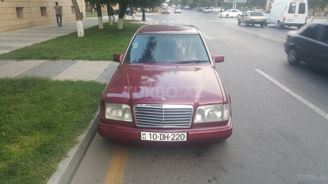 Mercedes E 220 1993, 400,000 km - 2.2 l - Sumqayıt