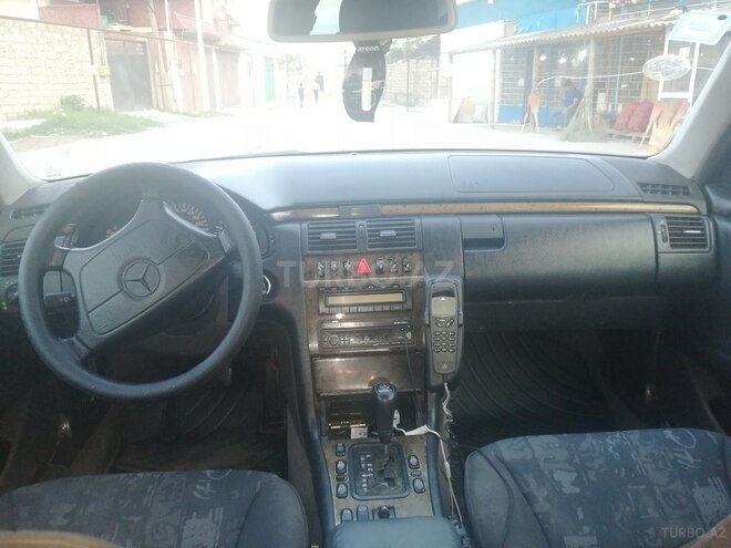 Mercedes E 320 1998, 450,000 km - 3.2 l - Bakı