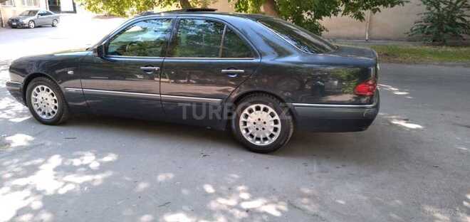 Mercedes E 240 1998, 233,300 km - 2.4 l - Bakı