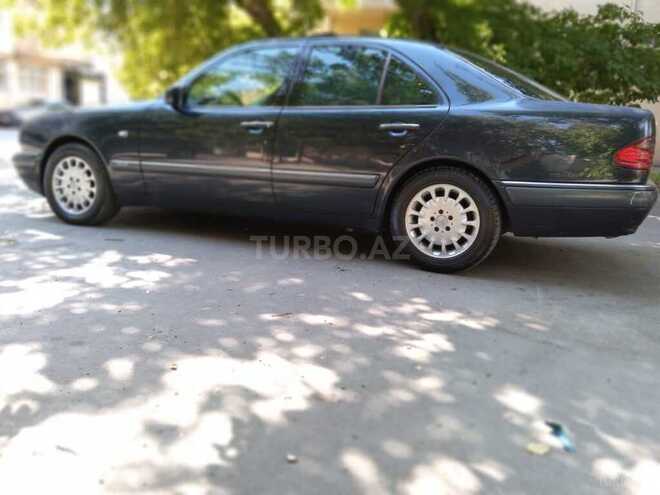 Mercedes E 240 1998, 233,300 km - 2.4 l - Bakı