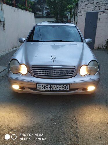 Mercedes C 220 2000, 335,000 km - 2.2 l - Bakı