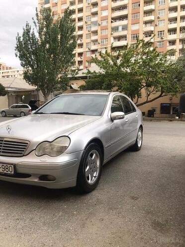 Mercedes C 220 2000, 335,000 km - 2.2 l - Bakı