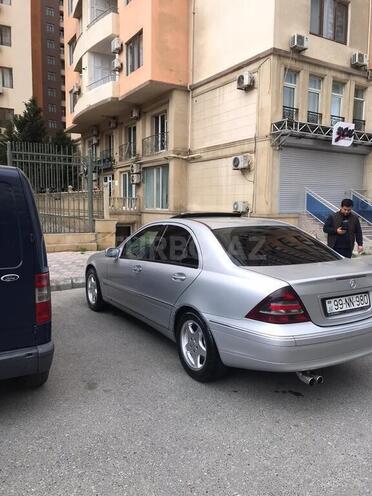 Mercedes C 220 2000, 335,000 km - 2.2 l - Bakı
