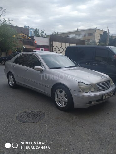 Mercedes C 220 2000, 335,000 km - 2.2 l - Bakı