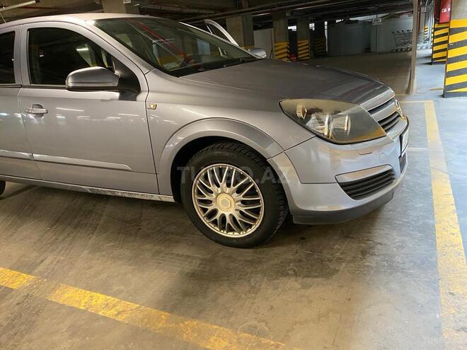 Opel Astra 2005, 176,000 km - 1.4 л - Bakı