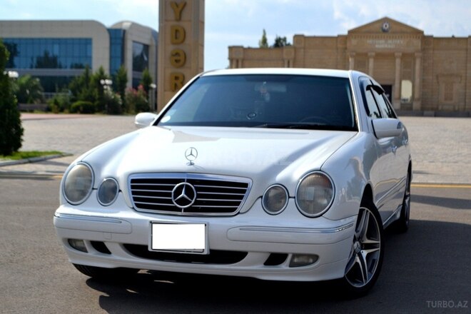 Mercedes E 240 2000, 263,000 km - 2.4 л - Saatlı
