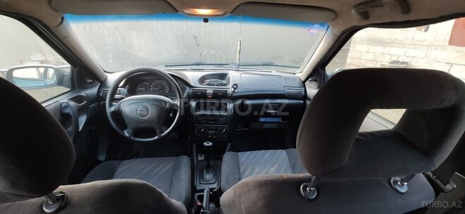 Opel Astra 1997, 286,000 km - 1.6 l - Siyəzən