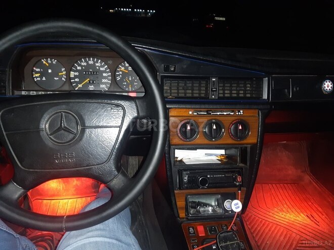 Mercedes 190 1991, 41,921 km - 2.0 l - Bakı