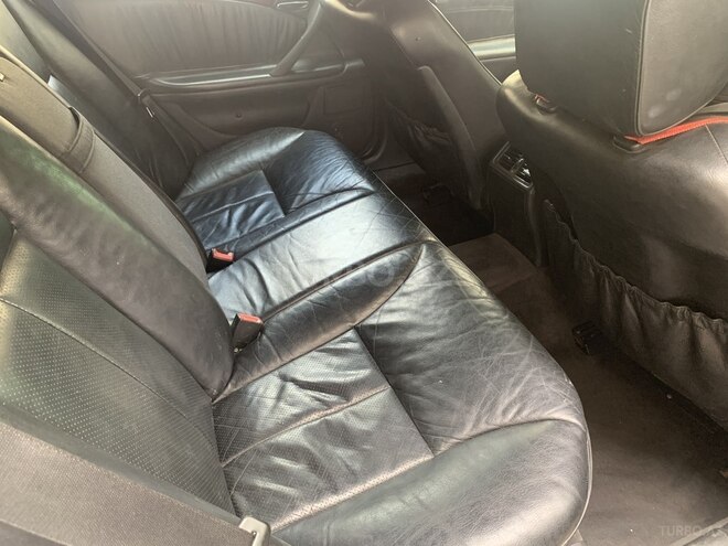 Mercedes E 220 2001, 350,000 km - 2.2 l - Bakı