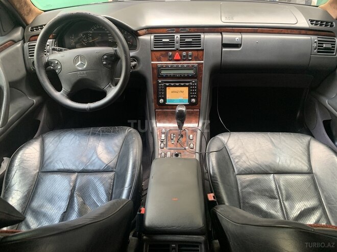 Mercedes E 220 2001, 350,000 km - 2.2 l - Bakı