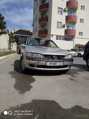 Opel Vectra 1998, 270,000 km - 2.0 l - Bakı