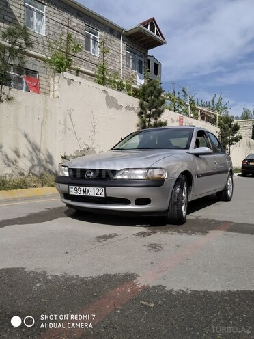 Opel Vectra 1998, 270,000 km - 2.0 l - Bakı