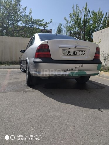 Opel Vectra 1998, 270,000 km - 2.0 l - Bakı