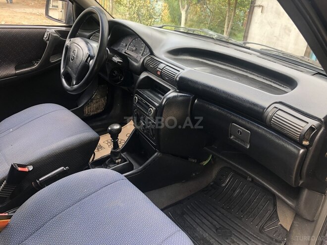 Opel Astra 1994, 312,000 km - 1.8 l - Sumqayıt