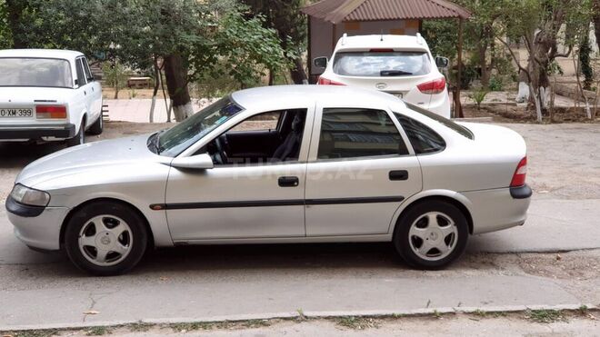 Opel Vectra 1998, 223,680 km - 2.0 l - Bakı