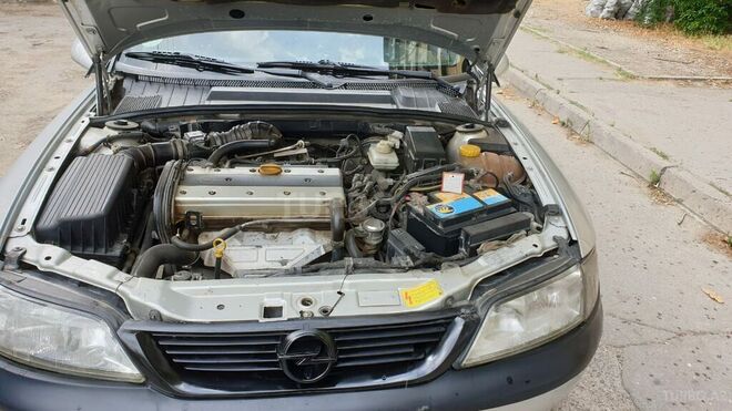 Opel Vectra 1998, 223,680 km - 2.0 l - Bakı