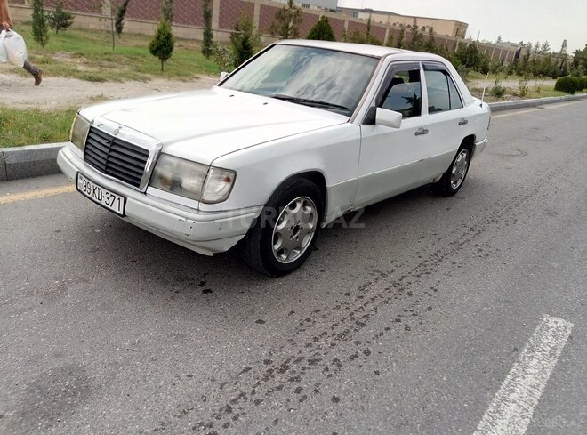 Mercedes E 200 1992, 222,222 km - 2.0 l - Sumqayıt