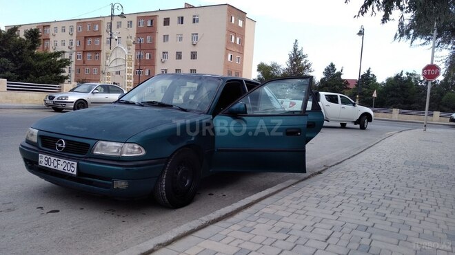 Opel Astra 1997, 390,000 km - 1.6 l - Bakı