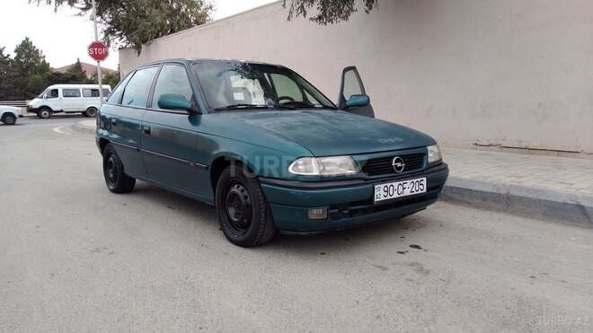 Opel Astra 1997, 390,000 km - 1.6 l - Bakı