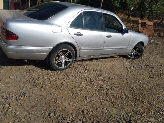 Mercedes E 290 1996, 438,000 km - 2.9 l - Cəlilabad
