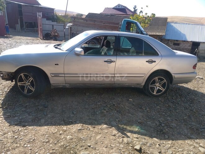 Mercedes E 290 1996, 438,000 km - 2.9 l - Cəlilabad