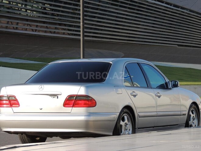 Mercedes E 260 2000, 400,000 km - 2.6 l - Bakı