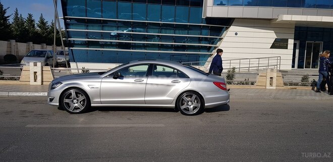 Mercedes CLS 63 AMG 2011, 90,000 km - 6.3 л - Bakı