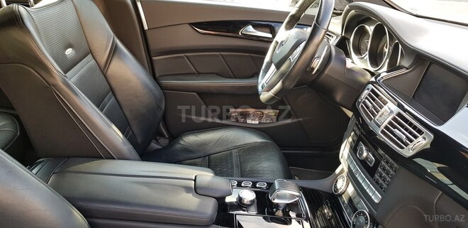 Mercedes CLS 63 AMG 2011, 90,000 km - 6.3 л - Bakı