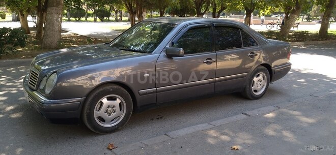 Mercedes E 230 1996, 320,000 km - 2.3 l - Gəncə