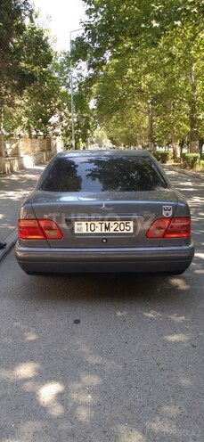 Mercedes E 230 1996, 320,000 km - 2.3 l - Gəncə