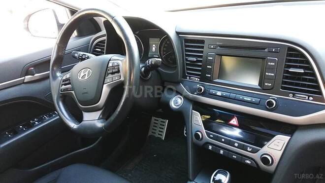 Hyundai Elantra 2018, 81,000 km - 2.0 l - Bakı