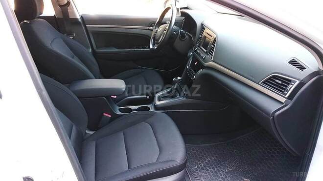 Hyundai Elantra 2018, 81,000 km - 2.0 l - Bakı