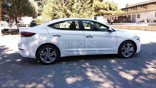 Hyundai Elantra 2018, 81,000 km - 2.0 l - Bakı
