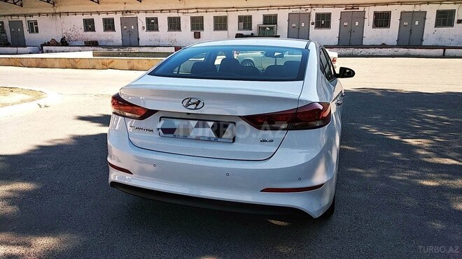 Hyundai Elantra 2018, 81,000 km - 2.0 l - Bakı