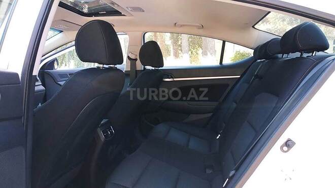 Hyundai Elantra 2018, 81,000 km - 2.0 l - Bakı