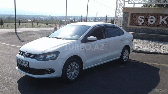 Volkswagen Polo 2012, 251,620 km - 1.6 l - Şəki
