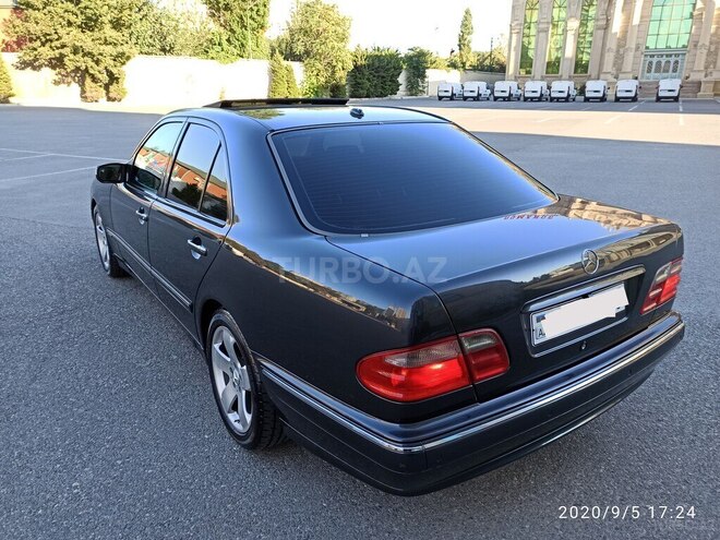 Mercedes E 320 2000, 245,000 km - 3.2 l - Bakı