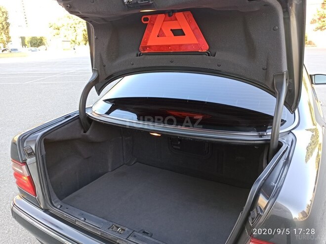 Mercedes E 320 2000, 245,000 km - 3.2 l - Bakı