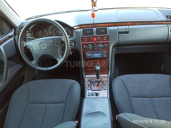 Mercedes E 320 2000, 245,000 km - 3.2 l - Bakı